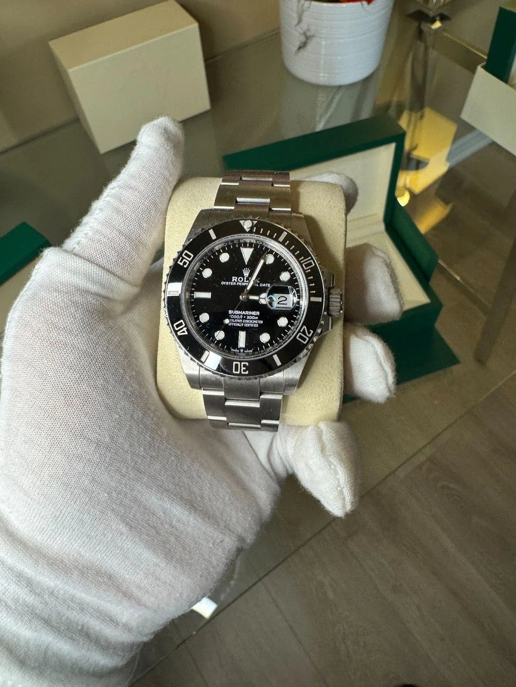 Rolex Submariner Date Black Dial – 2025 – Mint – Full Set